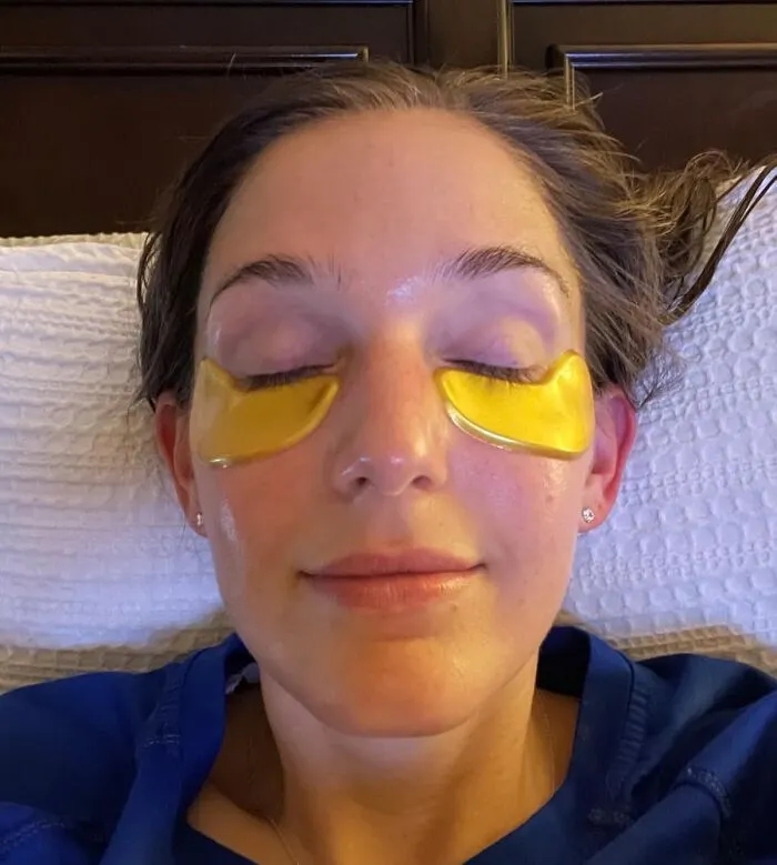 Give The Gift Of Radiant, Rested Eyes With <a Style="Display:inline;" Href=" Https://Www.amazon.com/Grace-Stella-Patches-Birthday-Bridesmaid/Dp/B0cycfrzkd?ie=utf8&th=1&linkcode=ll1&tag=bpsalmon-20&linkid=04f2e31a5ca583457ed67418c7e9628e&language=en_us&ref_=as_li_ss_tl" Target="_blank"><span Style="Font: Inherit; Color: #d74b1f;"> Golden Under Eye Patches </Span>! These Luxurious Patches Will Leave Their Under-Eye Area Looking Smoother, Brighter, And Totally Pampered - Perfect For A Valentine's Day Self-Care Treat