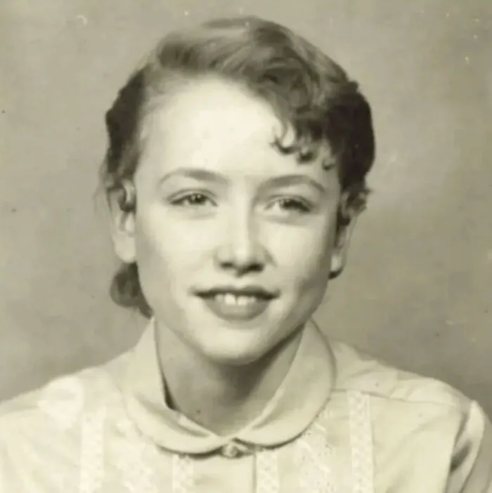 13-Year-Old Dolly Parton Just Hours Before She Made Her Grand Ole Opry Debut Singing George Jones' "You Gotta Be My Baby."