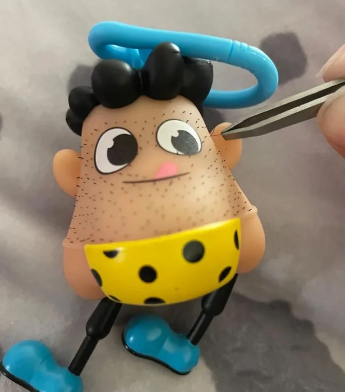 For Those Who Enjoy A Good Pluck, But Don't Want To Actually Rip Out Their Hair, This <a Style="Display:inline;" Href="Https://Www.amazon.com/Pulling-Fidget-Plucking-Blackhead-Koozeys/Dp/B0d9nrl2sf?pd_rd_w=pus9x&content-ID=amzn1.sym.1584c494-711c-41c1-94de-45fe881db9cf&pf_rd_p=1584c494-711c-41c1-94de-45fe881db9cf&pf_rd_r=gb70qxman7ss4g87psjc&pd_rd_wg=rcmn2&pd_rd_r=0846bbfe-C927-48a7-974b-Ce816013188d&pd_rd_i=b0d9nrl2sf&th=1&linkcode=ll1&tag=bpyak-20&linkid=433022101b366bfc889470bc58d566aa&language=en_us&ref_=as_li_ss_tl" Target="_blank"><span Style="Font: Inherit; Color: #d74b1f;"> Hair Plucking Fidget Toy </Span> Is A Weirdly Satisfying Way To Pass The Time Without Losing Any Locks