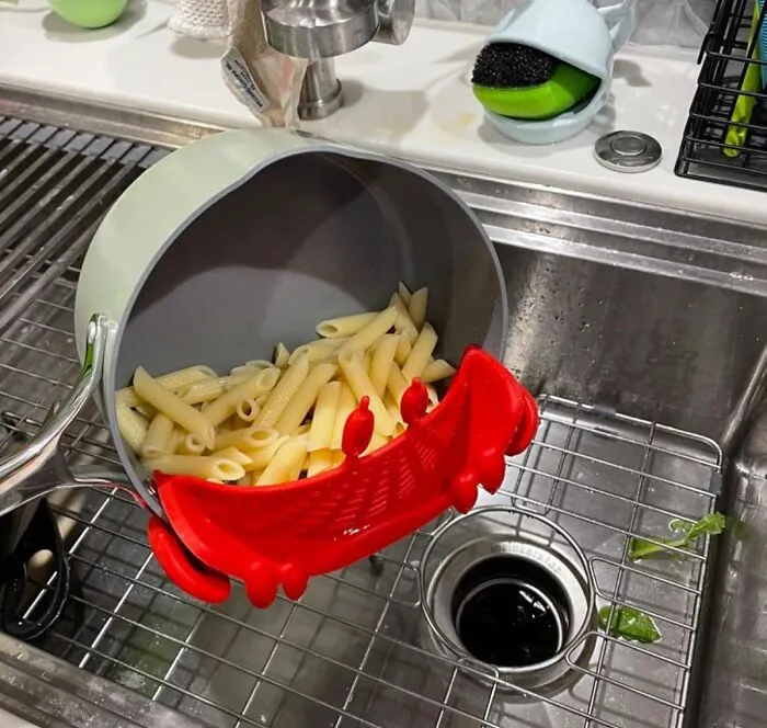 Straining Your Pasta Just Turned From Chore To Claw-Some With The  <a Style="Display:inline;" Href="Https://Www.amazon.com/Ototo-Ot063-Crabby-Clip-Strainer/Dp/B0cjcpfmrz?ie=utf8&th=1&linkcode=ll1&tag=bpsquirrel-20&linkid=352bddceda77b0912f927869b49cb274&language=en_us&ref_=as_li_ss_tl" Target="_blank"><span Style="Font: Inherit; Color: #d74b1f;"> Crabby Clip On Strainer</Span>