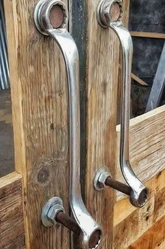 Hold The Door!