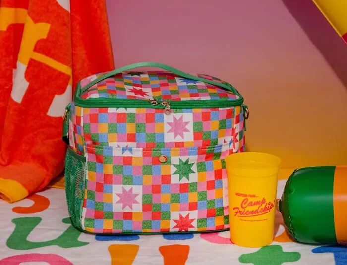 Pack A Picnic With Personality In This <a Style="Display:inline;" Href="Https://Www.amazon.com/Ban-Do-Insulated-Shoulder-Portable-Picnics/Dp/B0dng8dw2f?&linkcode=ll1&tag=bpostrich-20&linkid=9072a261fce85c354b636f94e5bfa7c0&language=en_us&ref_=as_li_ss_tl" Target="_blank"><span Style="Font: Inherit; Color: #d74b1f;"> Colorful Checkered Cooler Bag </Span>, A Fun And Functional Way To Keep Your Snacks And Drinks Fresh And Your Style On Point