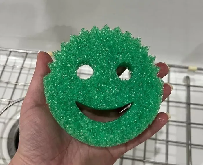 Cleaning Just Got A Whole Lot Brighter With <a Style="Display:inline;" Href="Https://Www.amazon.com/Scrub-Daddy-Scratch-Sponge-Texture/Dp/B00phh3hvk?ie=utf8&th=1&linkcode=ll1&tag=bppeacock-20&linkid=f1f1bb7d3e2875cb66f9d327053f5b4a&language=en_us&ref_=as_li_ss_tl" Target="_blank"><span Style="Font: Inherit; Color: #d74b1f;"> Scrub Daddy Sponges </Span>! These Colorful Scrubbers Are Tough On Messes But Gentle On Surfaces, Making Them The Perfect Addition To Your Cleaning Arsenal