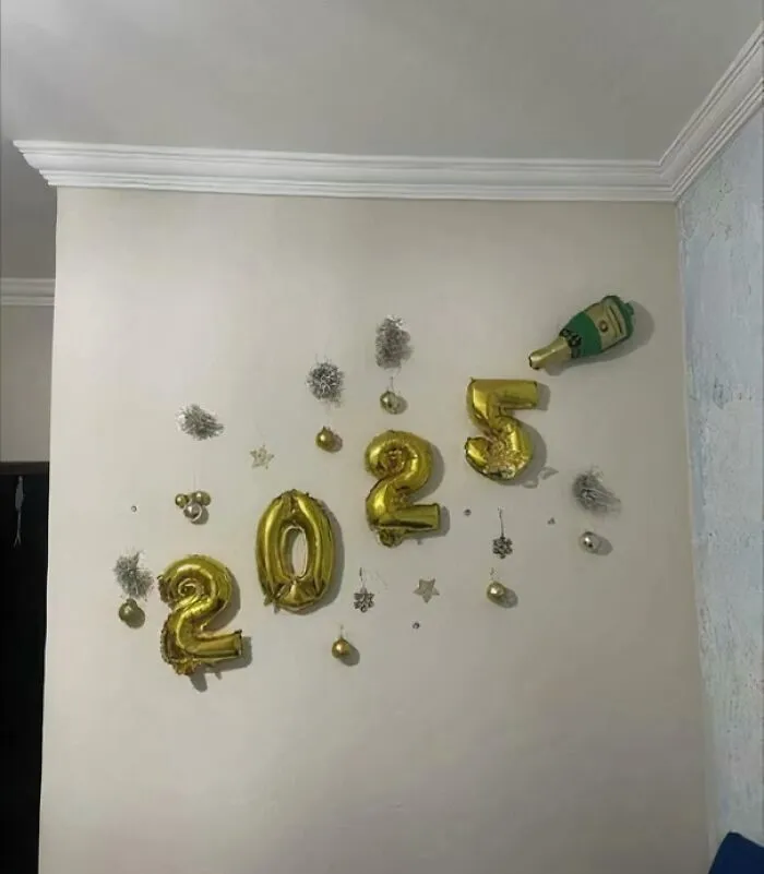 "My Mom Reused The 2022 Balloons"