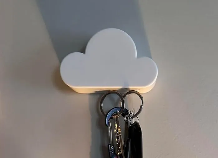 Don't Get Lost In The Clouds—keep Your Keys Floating In The Right Direction With This <a Style="Display:inline;" Href="Https://Www.amazon.com/Twone-White-Cloud-Magnetic-Holder/Dp/B016c1ulhm?ie=utf8&th=1&linkcode=ll1&tag=bpalpaca-20&linkid=918ffbf9bce52c9eb4b4a145e17bc21c&language=en_us&ref_=as_li_ss_tl" Target="_blank"><span Style="Font: Inherit; Color: #d74b1f;"> Magnetic Cloud Keyholder</Span> That's A Silver Lining For Your Entryway
