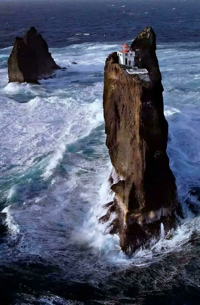 In The Atlantic Ocean Off The Coast Of Iceland Is A Lighthouse At An Altitude Of 40 Meters
