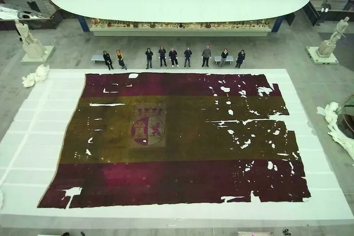 The Size Of This Flag Flown On A Spanish Ship At The Battle Of Trafalgar (1805)