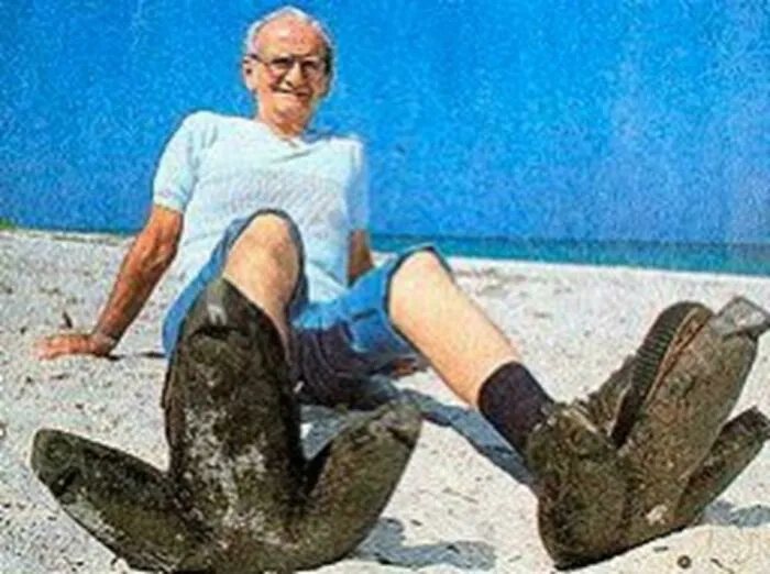 In 1948, A Man Wore 30-Pound, Three-Toed Lead Shoes & Stomped Around A Florida Beach During The Night
