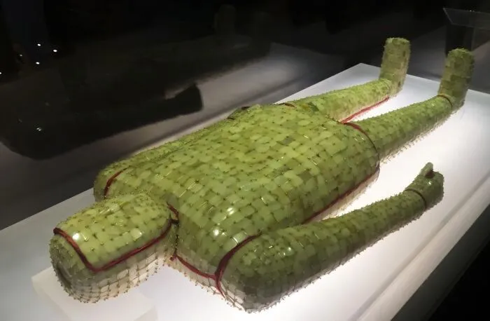 Traje funerario de jade, dinastía Han (202 a.C.- 220 d.C.)