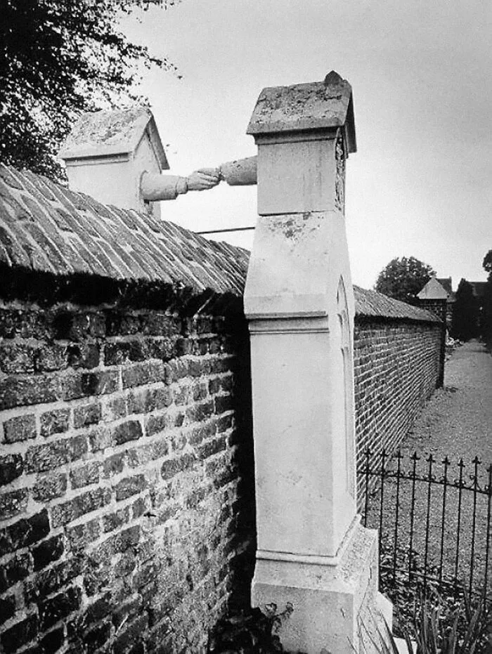 The Graves Of A Catholic Woman And Her Protestant Husband, Who Were Not Allowed To Be Buried Together Because Of Their Differing Faiths. 1888 Ce, Located At Het Oude Kerkhof In Roermond, The Netherlands