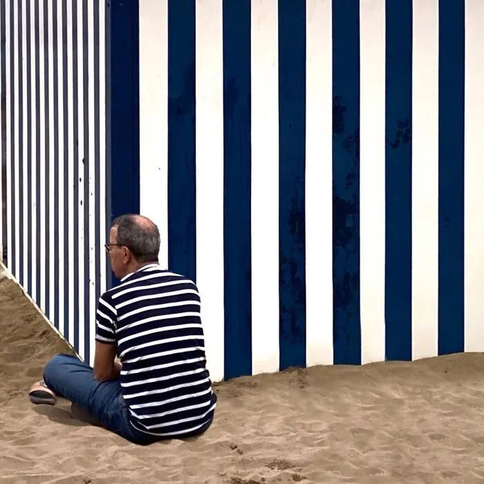 This Photographer Finds Extraordinary Aesthetics In Capturing Spontaneous Moments (70 Pics)