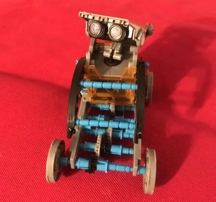 This <a Style="Display:inline;" Href="Https://Www.amazon.com/Sillbird-Education-Building-Science-Experiment/Dp/B07t1nzd27?ie=utf8&th=1&linkcode=ll1&tag=bpbanana-20&linkid=e3ea2de94d1c08ed382335d8be78699b&language=en_us&ref_=as_li_ss_tl" Target="_blank"><span Style="Font: Inherit; Color: #d74b1f;"> Solar Robot Toy </Span> Is Where Education And Playtime Meet, Just Try Not To Short Circuit Your Brain Putting It Together