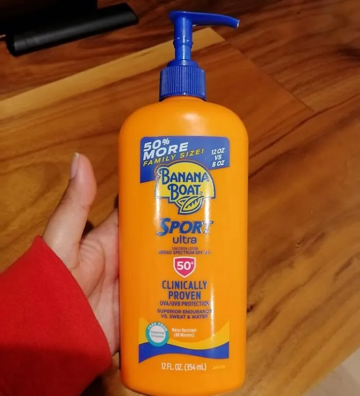 <a style="display:inline;" href="https://www.amazon.com/Banana-Boat-Sunscreen-Lotion-Formula/dp/B004CDV7EY?ie=UTF8&th=1&linkCode=ll1&tag=bppear-20&linkId=cca6229c293ff1ad987571c899a865bc&language=en_US&ref_=as_li_ss_tl " target="_blank"> "<span Style="Font:inherit;color:#d74b1f;">Sunscreen</Span> everyday all day is the best wrinkle prevention." - <span Style="Font:inherit;color:#808080"> reddit user</Span>