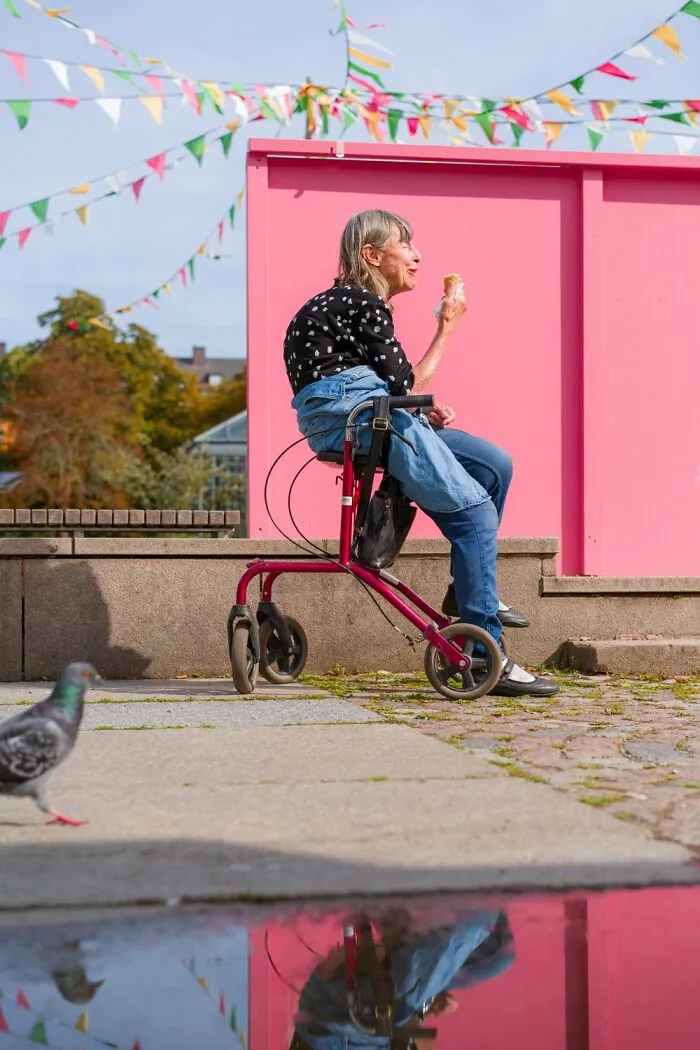 André’s 30 Captivating Street Photos Reveal The Soul Of Oslo And Stockholm