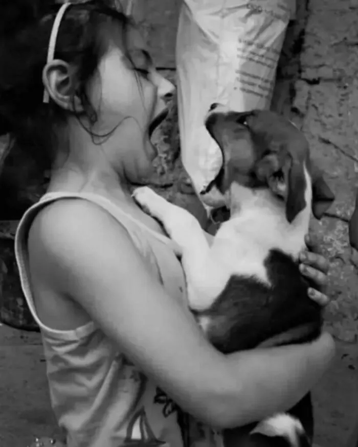 Photographer’s 32 Captivating Photos Show The Emotional Depth Of Childhood