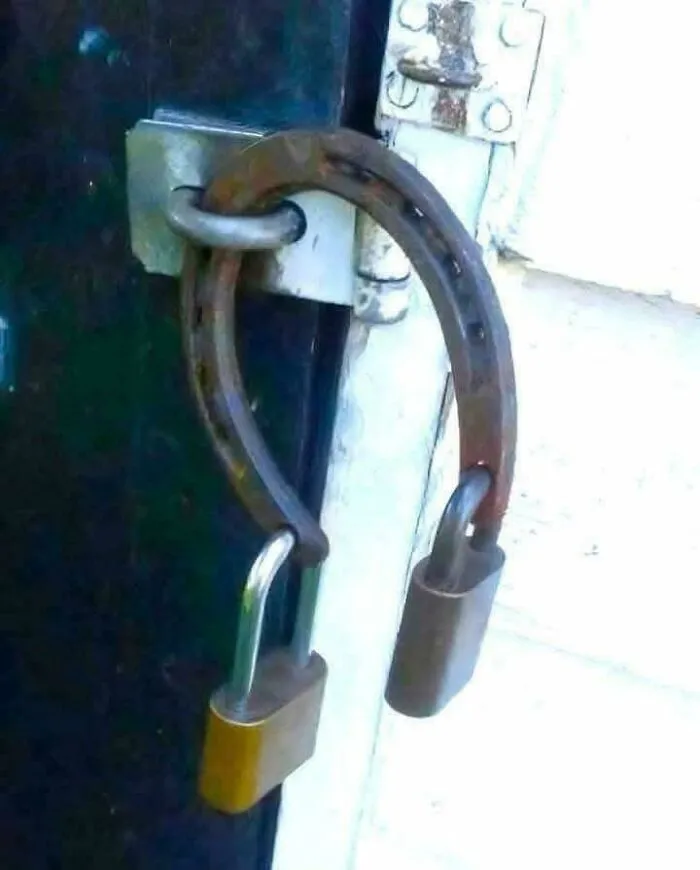 Two Lock Authentication 🔐
