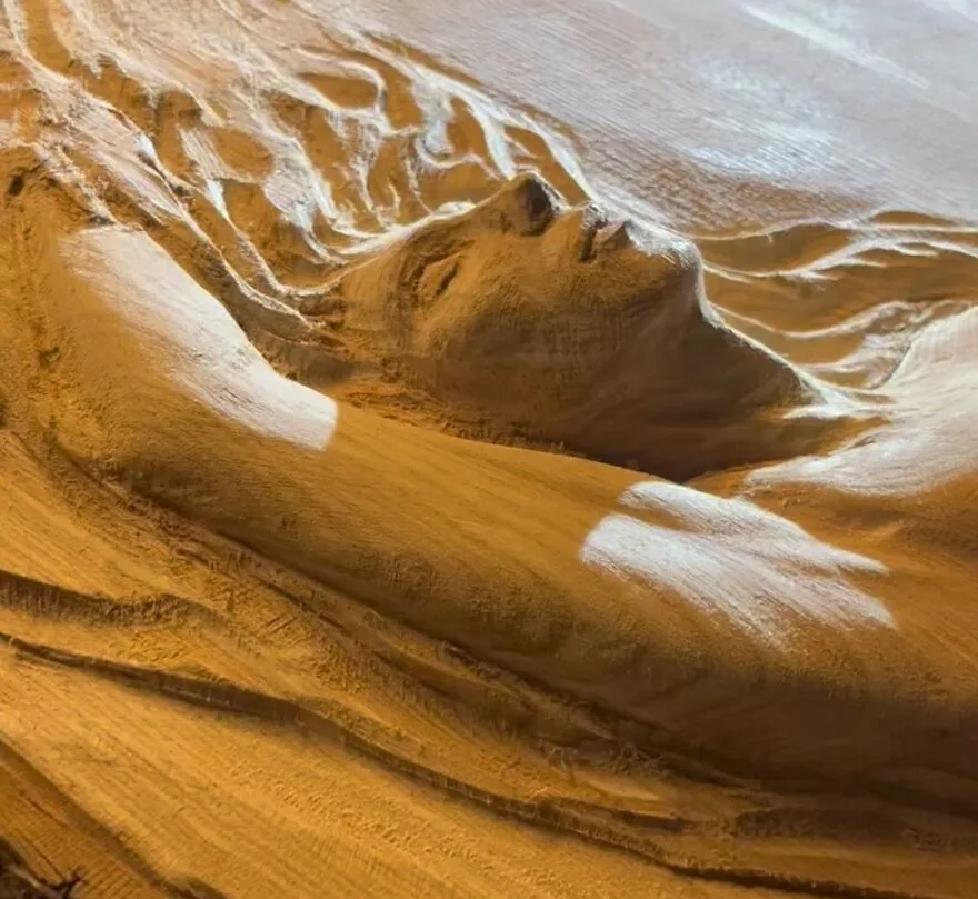 This Chainsaw Sculptor Transforms Logs Into Stunning Works Of Art (20 Pics)