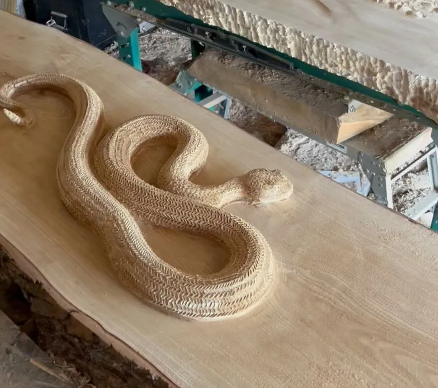 This Chainsaw Sculptor Transforms Logs Into Stunning Works Of Art (20 Pics)