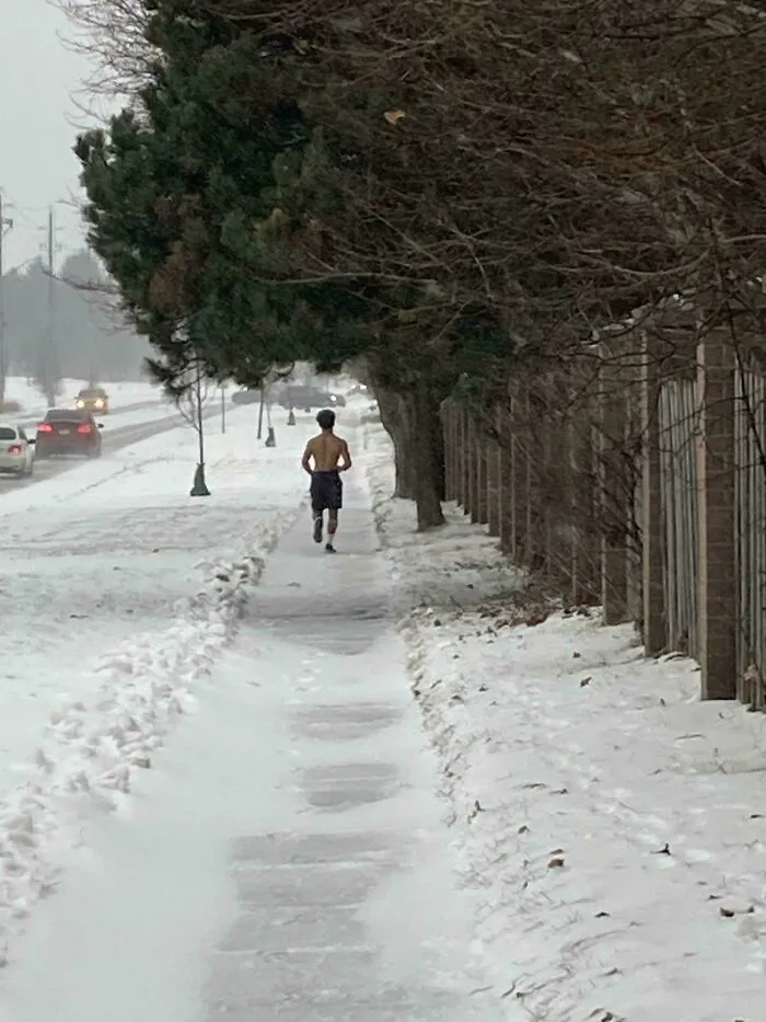 Estaba helando a bajo cero y nevando