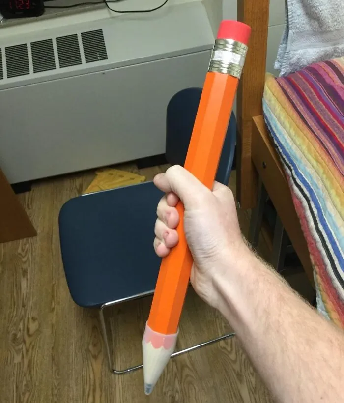 This  <a Style="Display:inline;" Href="Https://Www.amazon.com/Accoutrements-11126-Archie-Mcphee-Pencil/Dp/B000gku2xy?ie=utf8&linkcode=ll1&tag=bpiguana-20&linkid=66205c1fd8e7e6e4277b57b210119621&language=en_us&ref_=as_li_ss_tl" Target="_blank"><span Style="Font: Inherit; Color: #d74b1f;"> Giant Pencil </Span> Lets You Write Your To-Do List In Bold, Because Subtlety Is Overrated