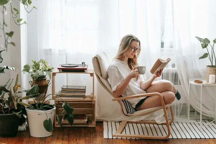 37 Best Perks Of Not Having To Go To The Office That Many People Don’t Even Speak About