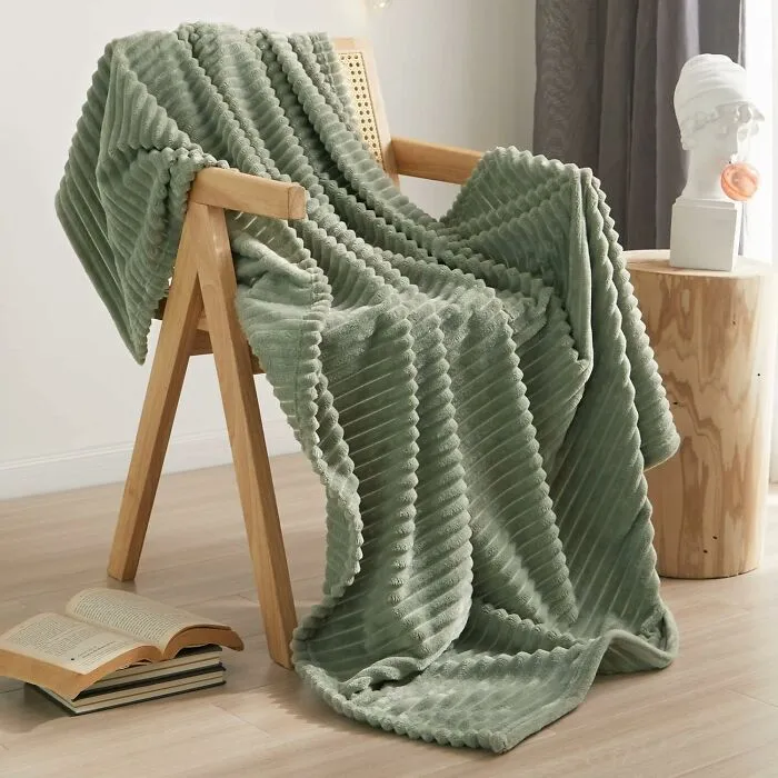 Stepping Away From Stark Neutrals, Earth Tones Are Embracing A Grounded Palette, And Nothing Completes This Look Quite Like A Luxuriously Soft <a Style="Display:inline;" Href="Https://Www.amazon.com/Geniospin-Blanket-Lightweight-Inches-Breathable/Dp/B09yyrxjz5?crid=176p1rgwr7znz&dib=eyj2ijoimsj9.avggg2fjpi0zlbb93brira_bmr79dv8y9ebn6hhki0dewezsajkztflhohbbay2-Pzb6hcrzklqk0fguegsc-Ntjoexlu4ocss3wobocnrjwcxxtfpmqfvux6oxjoqbkj1a7iltmjbwuvkbq4l3txnfwtldt5y97yupaha8v49emt3k53exdv7xpxfh1irjj1knxcpufvvo-D6jysz7vh-Vgfggdfif5l6_ujzylpp_hfxcyqnv4yk6h4hc0u4okim0ixwomcukclc5gjvzemd95d-Fj8kqherghaxiivuwvstgspx_zd2ej6yzyxecdp8hbvpm7nbjxn4lbvxgcjgyyfpcd1chsgfjbepoobfsibcmpup00uahxd1awkoy-_w7hvjemnzmjsod0m4q-_xzibdvo3eaul4thp_nb9cdp4mri6vrjgcvnnzcjqsps.9xwpqbiyoafzrgp1ytcal3rm6wrj7y5o4ubt9ge6has&dib_tag=se&keywords=earth%2btone%2bdecor%2bdecor&qid=1739191903&sprefix=earth%2btone%2bdec%2bdecor%2caps%2c432&sr=8-24&th=1&linkcode=ll1&tag=bpferret-20&linkid=08a9ad986cfa1c825045fc6cfbeb0edf&language=en_us&ref_=as_li_ss_tl" Target="_blank"><span Style="Font: Inherit; Color: #d74b1f;"> Sage Green Blanket</Span> Draped Effortlessly Over The Sofa Or Bed