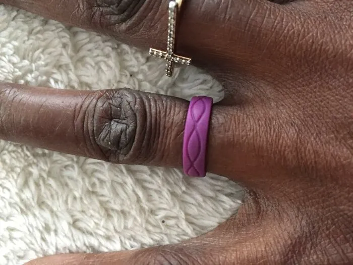 Seal Your Love With A Safe And Stylish Twist: <a Style="Display:inline;" Href="Https://Www.amazon.com/Enso-Rings-Guarantee-Comfortable-Breathable/Dp/B01f28fb4o?ie=utf8&th=1&linkcode=ll1&tag=bppeacock-20&linkid=21fca5d2e4367e7a9d34f51ade34f01b&language=en_us&ref_=as_li_ss_tl" Target="_blank"><span Style="Font: Inherit; Color: #d74b1f;"> Enso Infinity Silicone Wedding Ring </Span>. This Durable, Flexible Band Is Perfect For Active Couples Who Want To Show Their Commitment Without Risking Their Traditional Ring