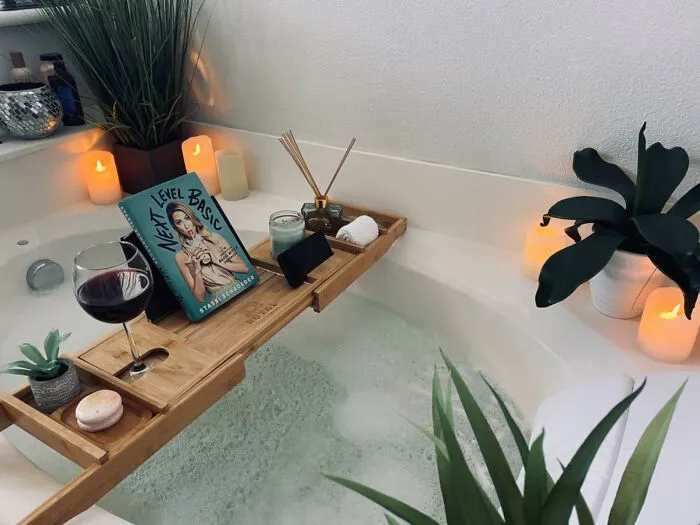 Soak Up The Luxury With This <a Style="Display:inline;" Href="Https://Www.amazon.com/Royal-Craft-Wood-%f0%9d%90%8f%f0%9d%90%91%f0%9d%90%88%f0%9d%90%8c%f0%9d%90%84-%f0%9d%90%83%f0%9d%90%84%f0%9d%90%80%f0%9d%90%8b%f0%9d%90%92/Dp/B01c4is4q2?ie=utf8&th=1&linkcode=ll1&tag=bpbison-20&linkid=23e78490cea06b2ef4f8d2ea46342a3c&language=en_us&ref_=as_li_ss_tl" Target="_blank"><span Style="Font: Inherit; Color: #d74b1f;"> Premium Wood Bath Tray </Span> That'll Make Your Tub Time Feel Like A 5-Star Spa Retreat