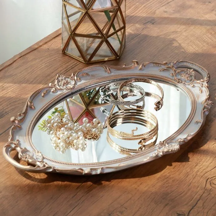 Reflect Your Fabulous Self In This <a Style="Display:inline;" Href="Https://Www.amazon.com/Dp/B07f1lgqvk?ascsubtag=7825018%2c3%2c31%2cd%2c0%2c0%2cbf-Web-Hf%2c1396%3a1%3b900%3a2%3b974%3a3%3b1125%3a2%3b1338%3a1%2c58302527%2c0%2c0&ie=utf8%25252c0%252c0%2c0&btn_ref=srctok-D25d025e80cd40f4&th=1&linkcode=ll1&tag=bpbison-20&linkid=dabdc2b87857b8fc43b6a5077202759d&language=en_us&ref_=as_li_ss_tl" Target="_blank"><span Style="Font: Inherit; Color: #d74b1f;"> Antique-Looking Mirror Tray</Span>, Designed To Hold All Of Your Essential Bits Or A Couple Of Cocktails - Equally Important