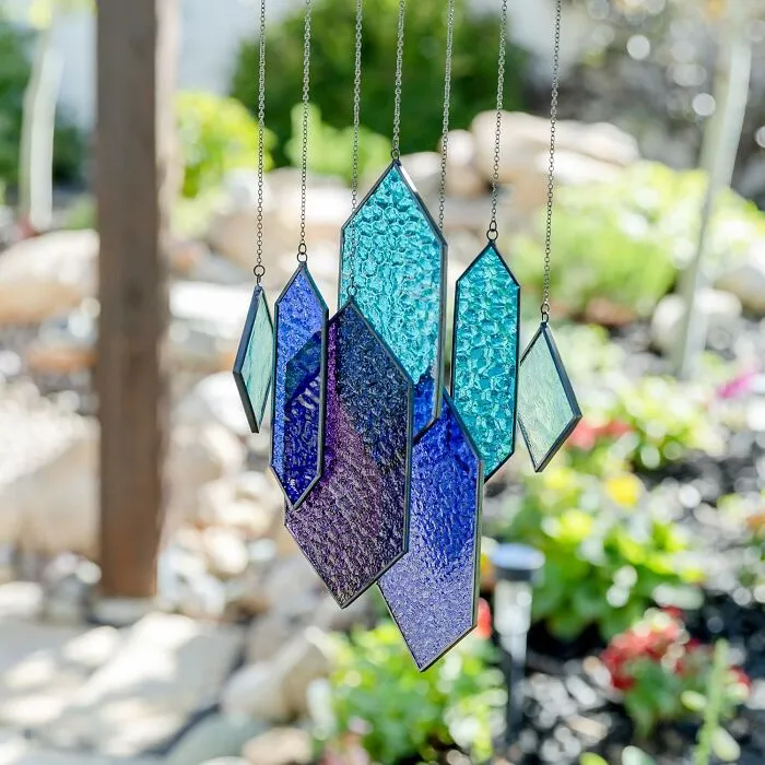 Add A Splash Of Colorful Charm To Your Window With This <a Style="Display:inline;" Href="Https://Www.amazon.com/Stained-Catchers-Handcrafted-Preassembled-Reconfigurable/Dp/B0cbsmlb61?crid=1ecz9hb50vh86&dib=eyj2ijoimsj9.c8b-Xoe_5boirmn93wwo5wni8om-Hbqg7bs3peqx2nep2bq1_f14gtf8n55b-Wlxgl0mzx3rpqla6xwed4grlytetycqxuot1lh8gdqunfb7wfq94oytreawscioa53oogq_ef1dx-Mdmcdjr-Hdtwhtx4mgz3ca0rlrryfi5d8tjuawqc4ppko9tjtli6r867ubdmqyvjcusilwqknsd82ouwqzxq30ycbpevic7bxewuacqlikwtnzyh4werdy_afpxlddkuxluftuqcnvcsdybsvafgkfhwx8a4-I7embbzlnbfg7xvzhebk6w6pd6cebsg6f16wqgbpqm6mgf5_6o5bzg5gmr6bz9lhrdndp47nd1glpbg8crqp66-Gc2axl6fwlnp_rj7cj_pw0hoe0mf2rev6ny7eublshfcvhl9kecpjolcehuydbyb8j.lhu6hrkfwyhmtimuvj_4uaubm8n2ngmz1uoshgsamcg&dib_tag=se&keywords=stained%2bglass%2bsuncatcher&qid=1739293940&sprefix=stained%2bglass%2bsuncatche%2caps%2c244&sr=8-16&th=1&linkcode=ll1&tag=bpwoodpecker-20&linkid=5ca61a09c82c1fdf2020682bc257ec1b&language=en_us&ref_=as_li_ss_tl" Target="_blank"><span Style="Font: Inherit; Color: #d74b1f;"> Stained Glass Suncatcher</Span> That Refracts Sunshine Into A Warm Welcome