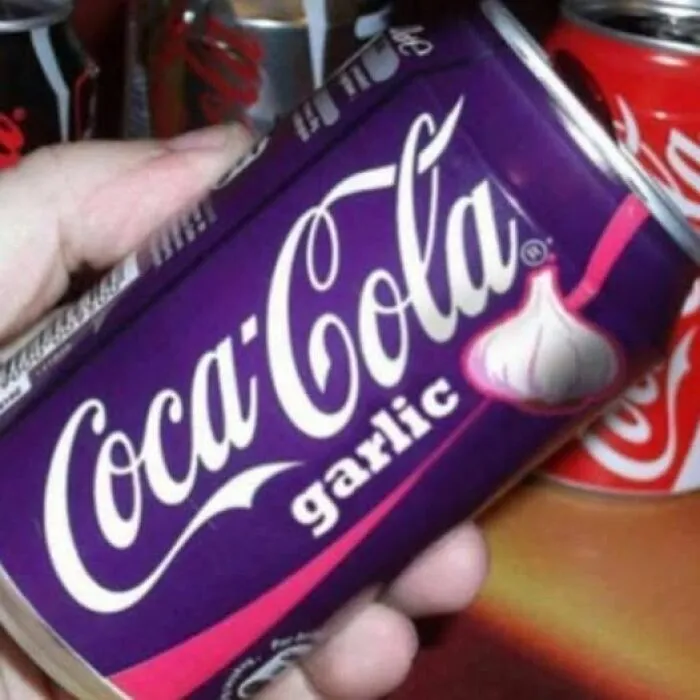 "Lata de Coca-Cola sabor ajo, una de las imágenes más raras y curiosas para ver."