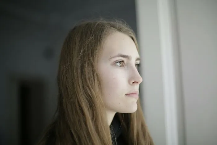 32 Quiet Signs That Reveal Some People Have Weathered Life’s Storms