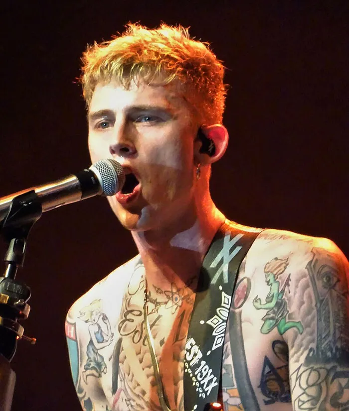 “She Literally Can’t Sing”: People Are Sharing The Worst Singers That Made It Big