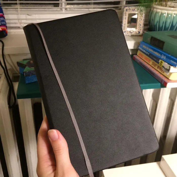Your Notes Don’t Have To Cost A Tree, So Ditch The Boring Paper For The <a Style="Display:inline;" Href="Https://Www.amazon.com/Rocketbook-Reusable-Spiral-Notebook-Letter/Dp/B071y3msrk?ie=utf8&th=1&linkcode=ll1&tag=bporca-20&linkid=e2d6a6bf2b0b87a1a12690aef360b7bf&language=en_us&ref_=as_li_ss_tl" Target="_blank"><span Style="Font: Inherit; Color: #d74b1f;"> Rocketbook Reusable Notebook </Span> That’s Smarter, Sleeker, And Way More Futuristic