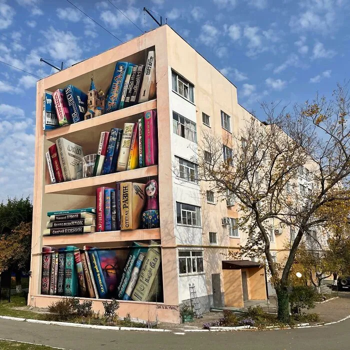 Dutch Artist Created 30 Jaw-Dropping Murals On Building Walls
