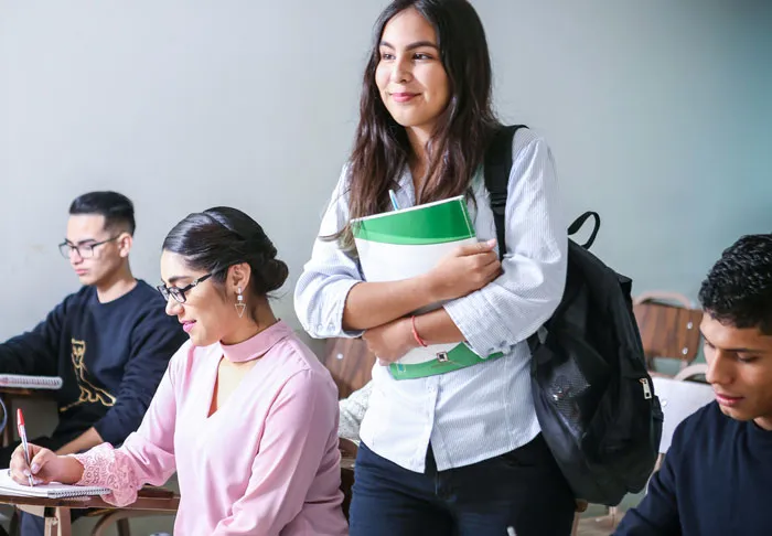 20 Estudiantes que dijeron algo tan gracioso, que hasta los profesores se rieron