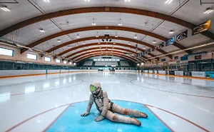 "The Lonely Astronaut": Capturing Self-Portraits In Decaying, Abandoned Environments (40 Pics)