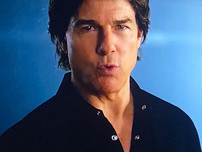 Tom Cruise’s “Stretched” Face