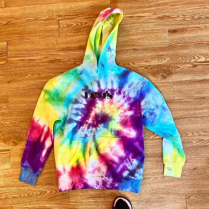 This  <a Style="Display:inline;" Href="Https://Www.amazon.com/Tulip-One-Step-Color-Tie-Dye-Ultimate/Dp/B00d32mdn4?ie=utf8&th=1&linkcode=ll1&tag=bpfig-20&linkid=a3f567e258653f4e6c36f8c3746ec9e1&language=en_us&ref_=as_li_ss_tl" Target="_blank"><span Style="Font: Inherit; Color: #d74b1f;"> Tie-Dye Kit </Span> Lets You Channel Your Inner ‘60s Hippie, Or At Least Make Your Old T-Shirts Look Like You Tried