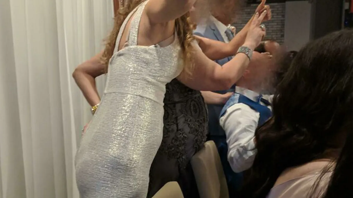 35 Entitled, Trashy, And Downright Terrible Wedding Guests (New Pics)