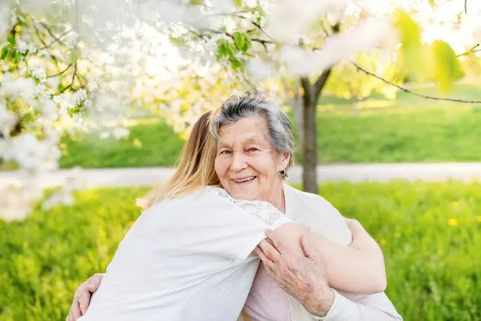 70YO Shares 14 Of The Most Important Things They Learned In Their Life, The Internet Thanks Them