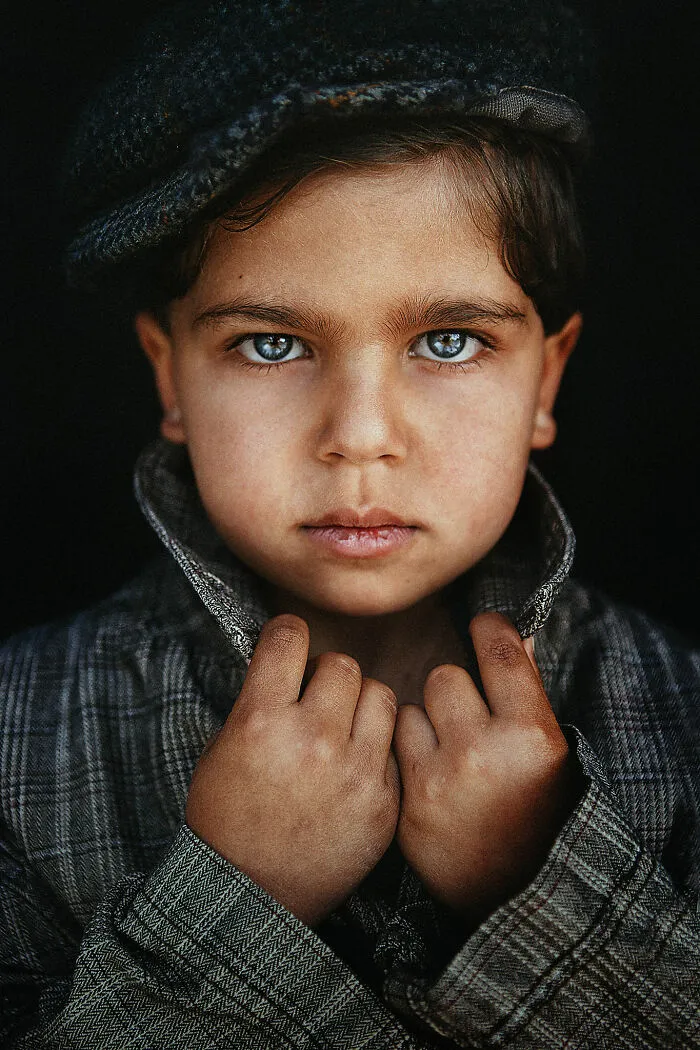 Photographer Captures The Raw, Unscripted Beauty Of The Human Face (38 Pics)