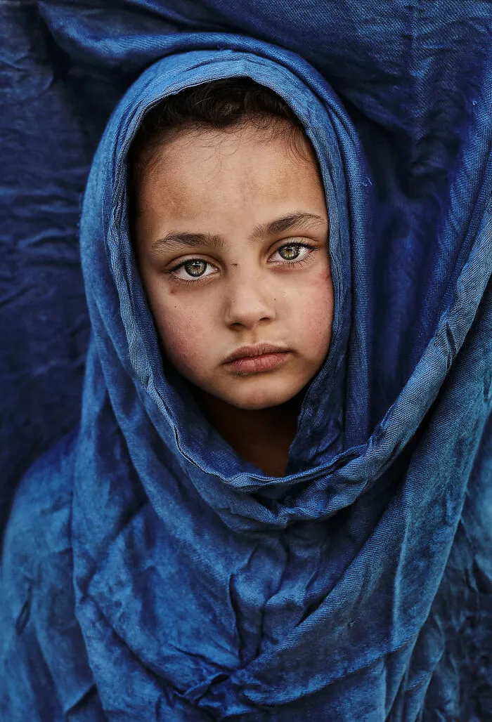 Photographer Captures The Raw, Unscripted Beauty Of The Human Face (38 Pics)