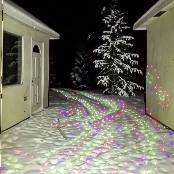 30 Liminal Spaces That You May Either Want To Get Out Of ASAP Or Stay In Forever