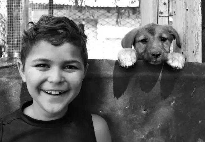 Photographer’s 32 Captivating Photos Show The Emotional Depth Of Childhood