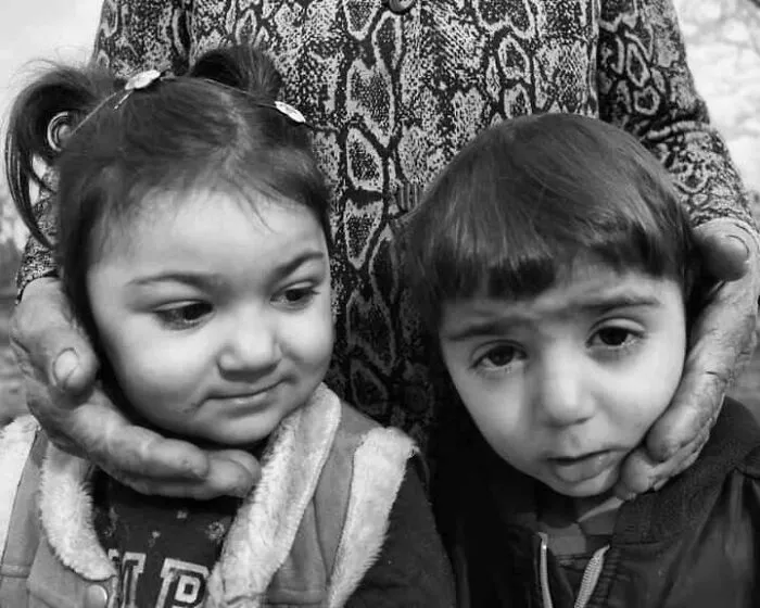 Photographer’s 32 Captivating Photos Show The Emotional Depth Of Childhood