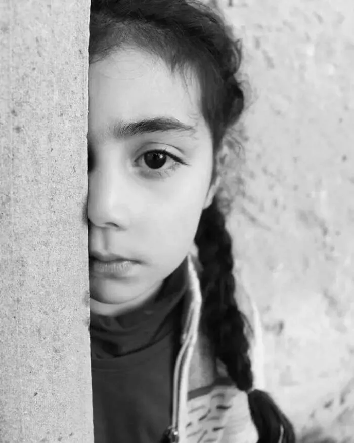 Photographer’s 32 Captivating Photos Show The Emotional Depth Of Childhood
