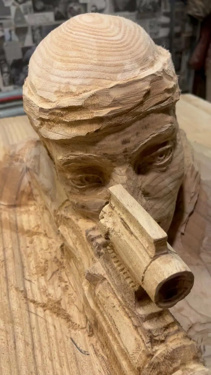 This Chainsaw Sculptor Transforms Logs Into Stunning Works Of Art (20 Pics)