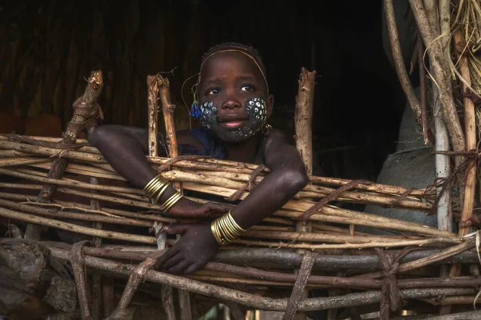 Daniel Kordan’s Captivating Portraits Of Ethiopian People (30 Pics)