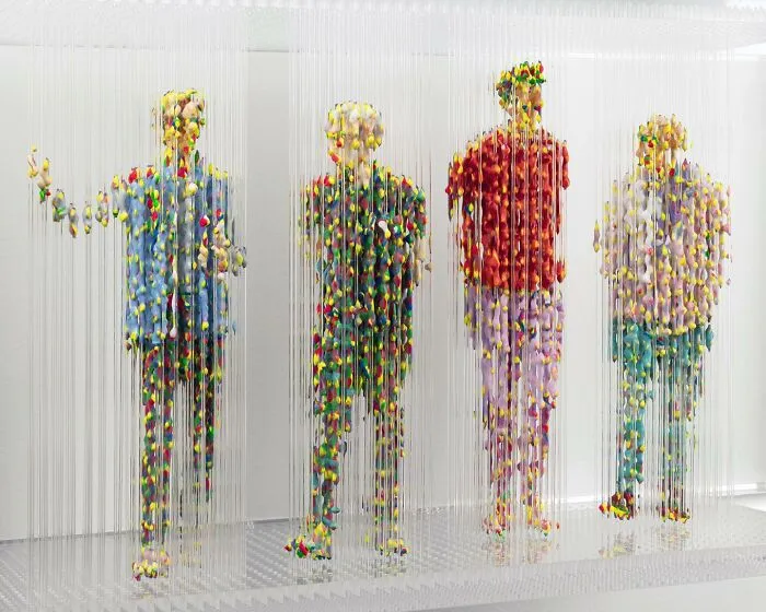 Artist Paints 3D Abstract Sculptures Of People (25 Pics)